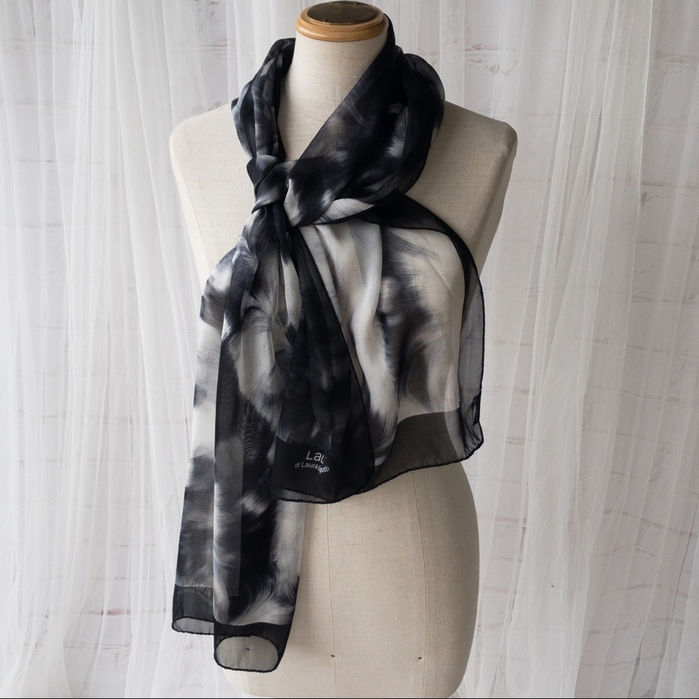 Laura di Biagiotti 100% Silk Scarf Made in Italy